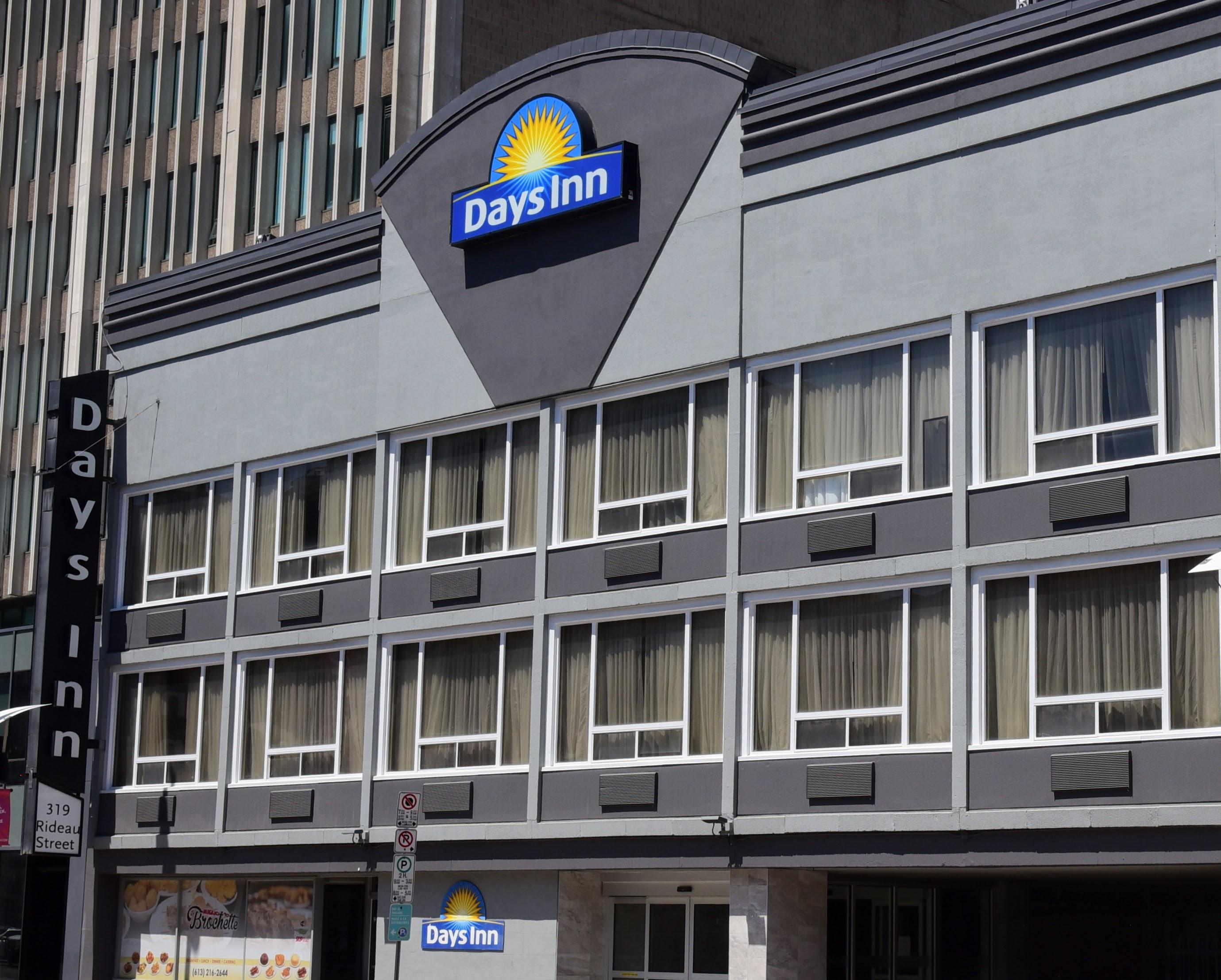 Days Inn By Wyndham Оттава Экстерьер фото